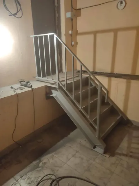 Лестницы и ограждения лестниц