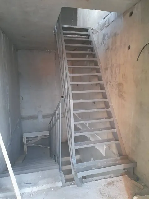 Лестницы и ограждения лестниц